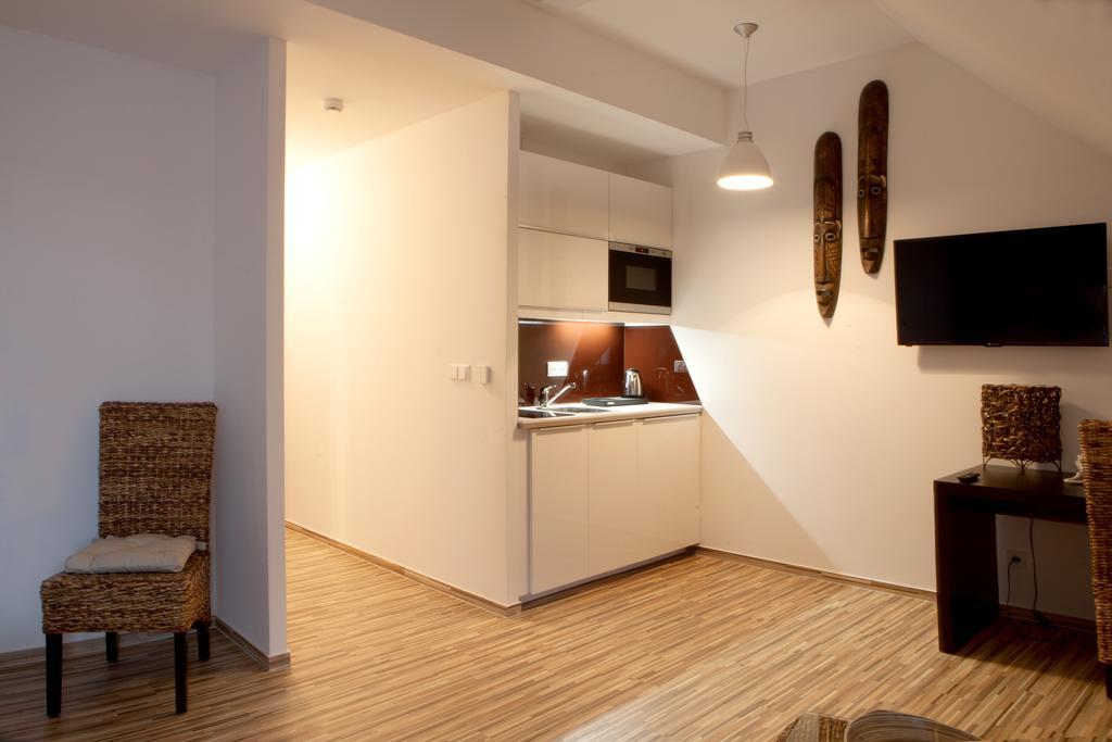 Hotel Koruna Chlumec nad Cidlinou Luaran gambar