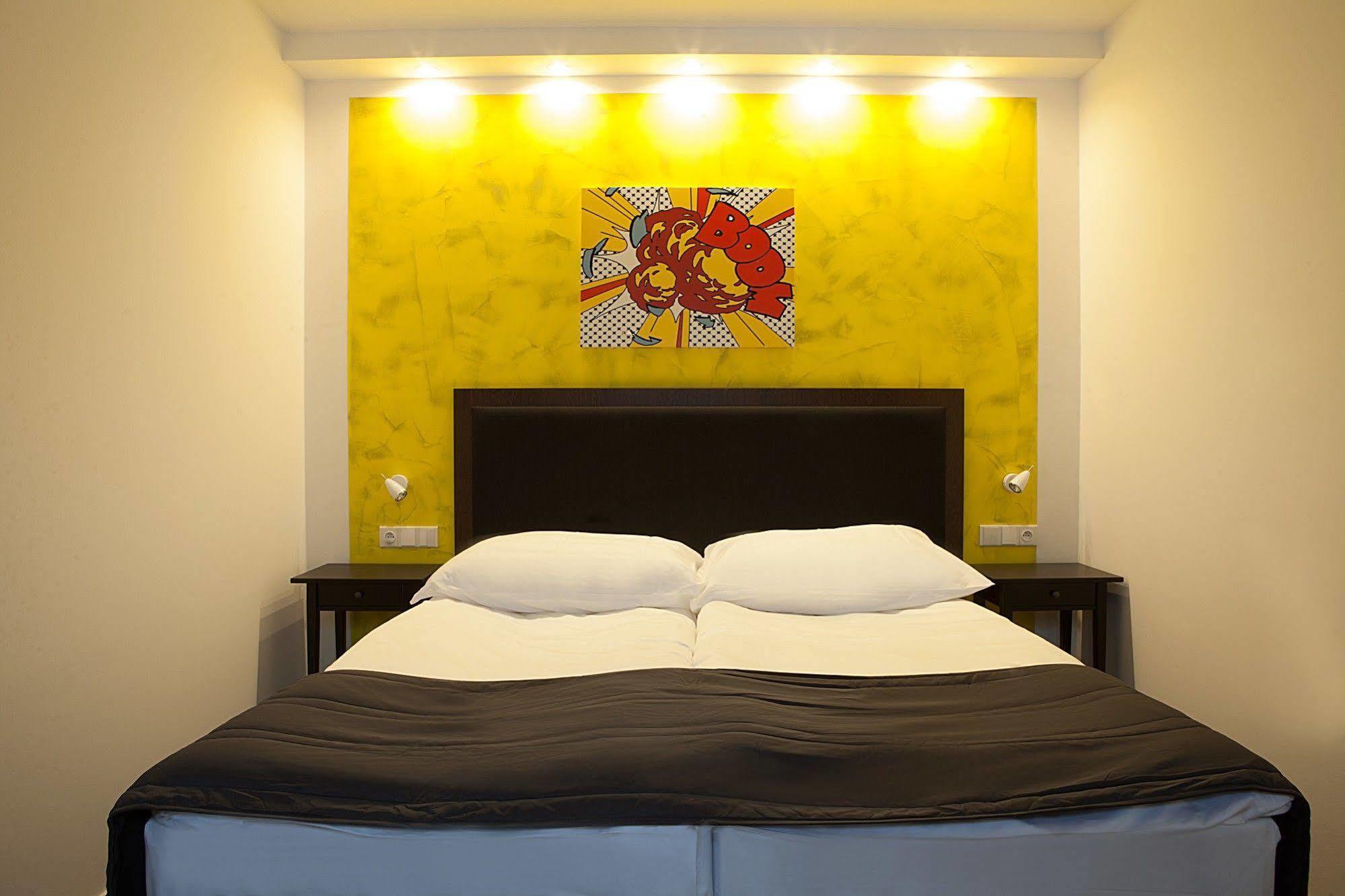 Hotel Koruna Chlumec nad Cidlinou Luaran gambar