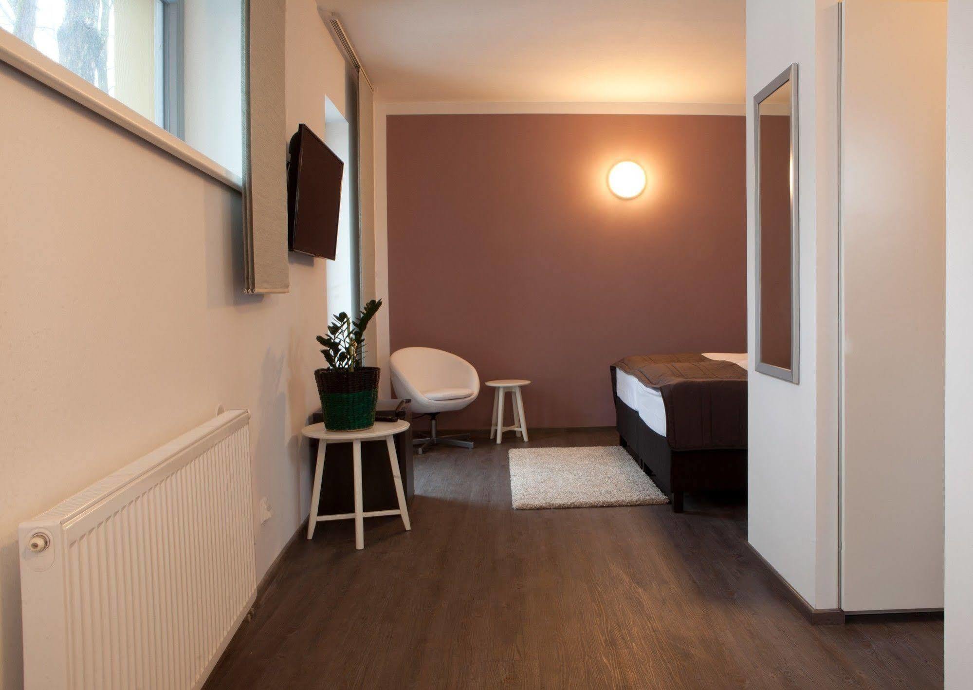Hotel Koruna Chlumec nad Cidlinou Luaran gambar