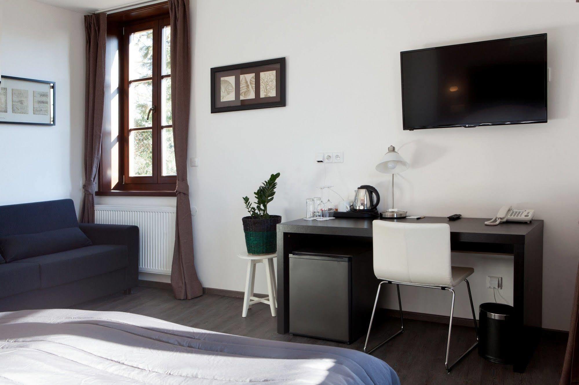 Hotel Koruna Chlumec nad Cidlinou Luaran gambar